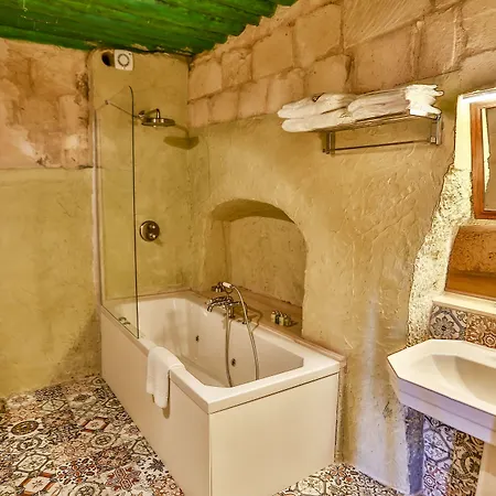 Hotel Minia Cave 5*